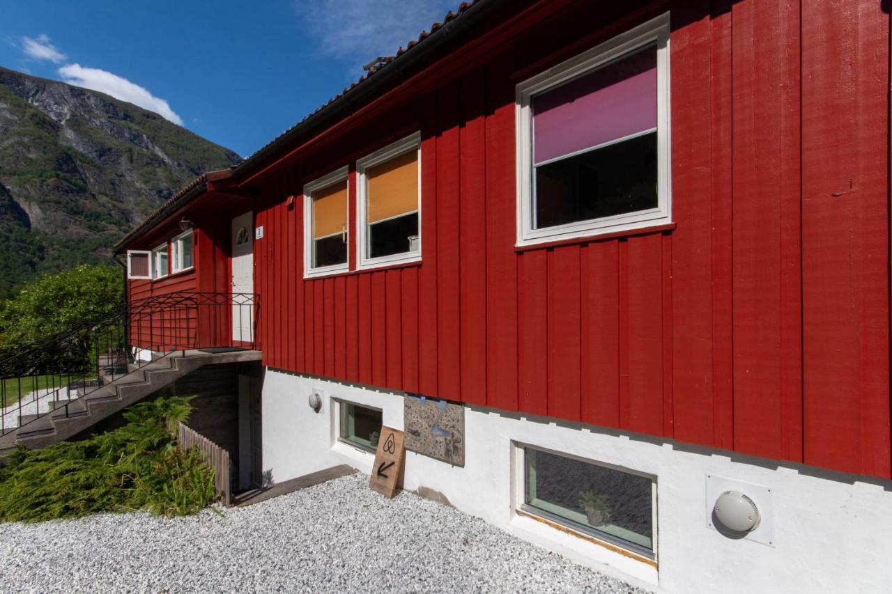 Spacious Two Bedroom Basement Apartment Flåm Exteriör bild